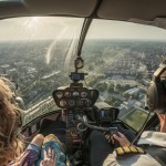 Pomysł na niecodzienny prezent – lot helikopterem nad Warszawą